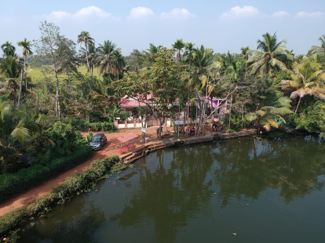 Punerjeni Homes Alappuzha Dış mekan fotoğraf